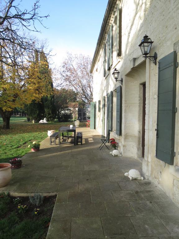 B&B Mas Les Lecques Beaucaire  Cameră foto