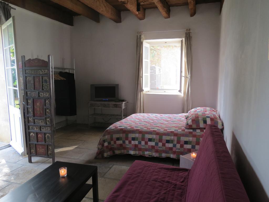B&B Mas Les Lecques Beaucaire  Cameră foto