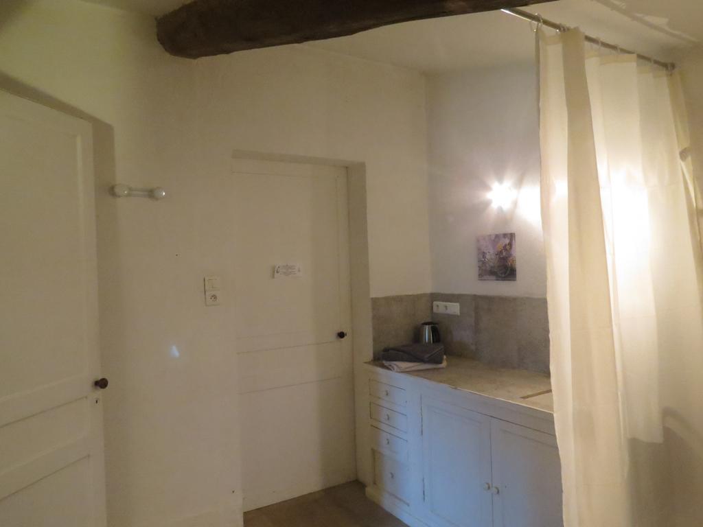 B&B Mas Les Lecques Beaucaire  Exterior foto
