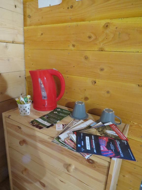 B&B Mas Les Lecques Beaucaire  Exterior foto