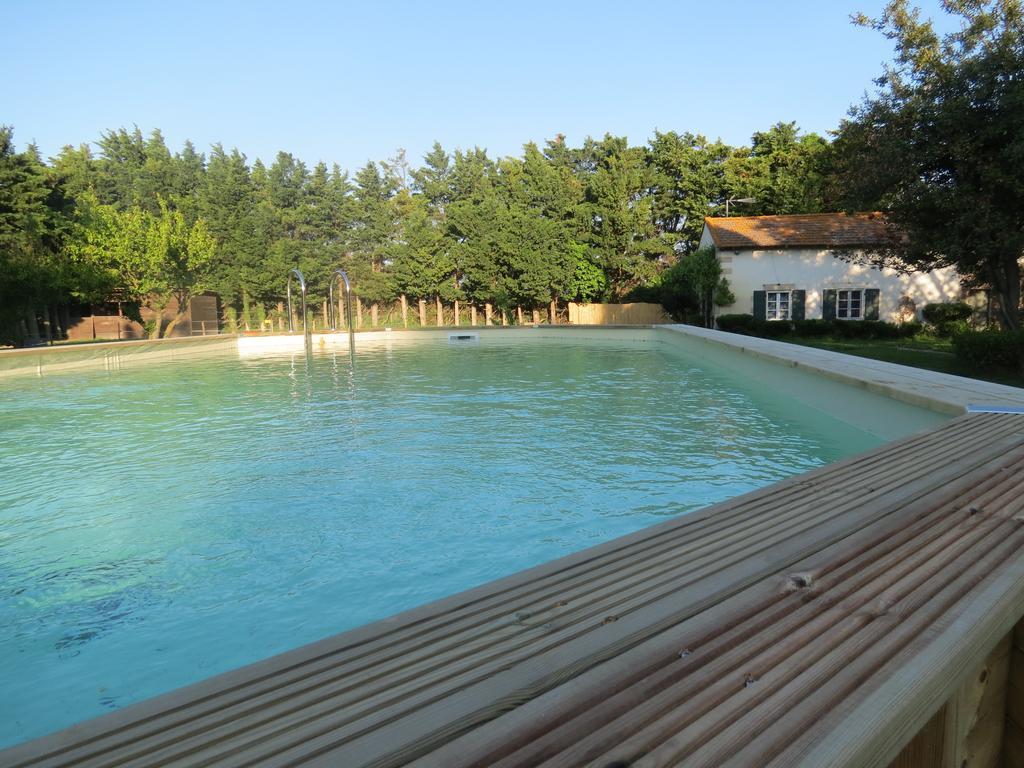 B&B Mas Les Lecques Beaucaire  Exterior foto