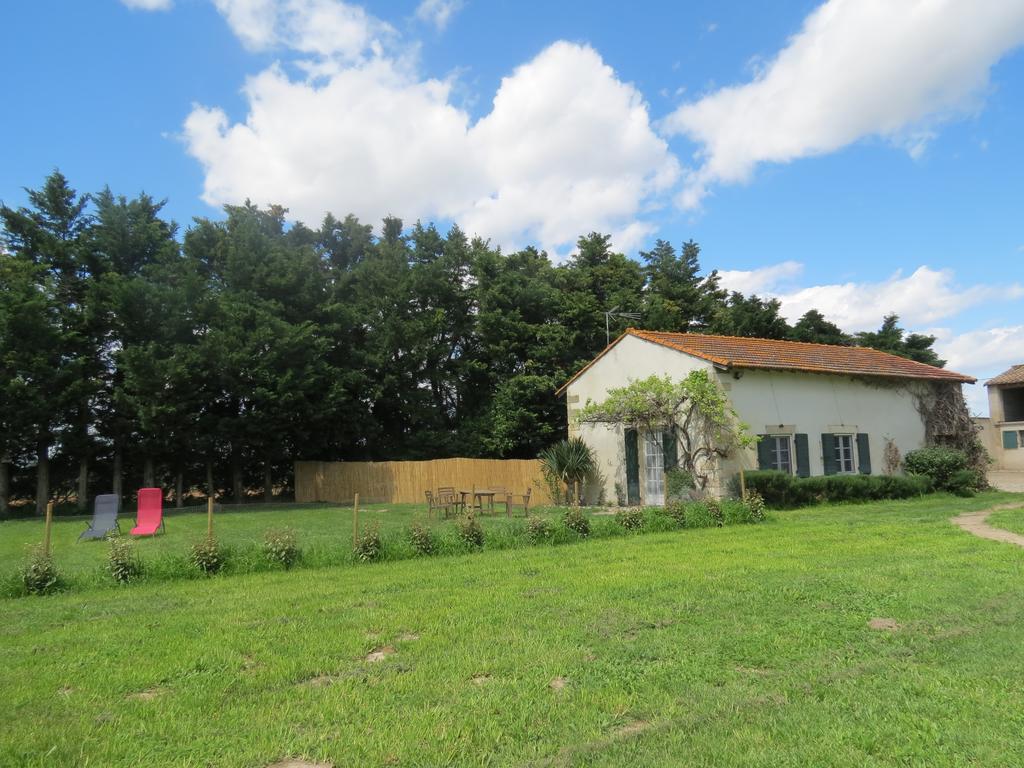 B&B Mas Les Lecques Beaucaire  Exterior foto