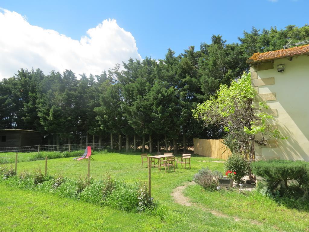 B&B Mas Les Lecques Beaucaire  Exterior foto